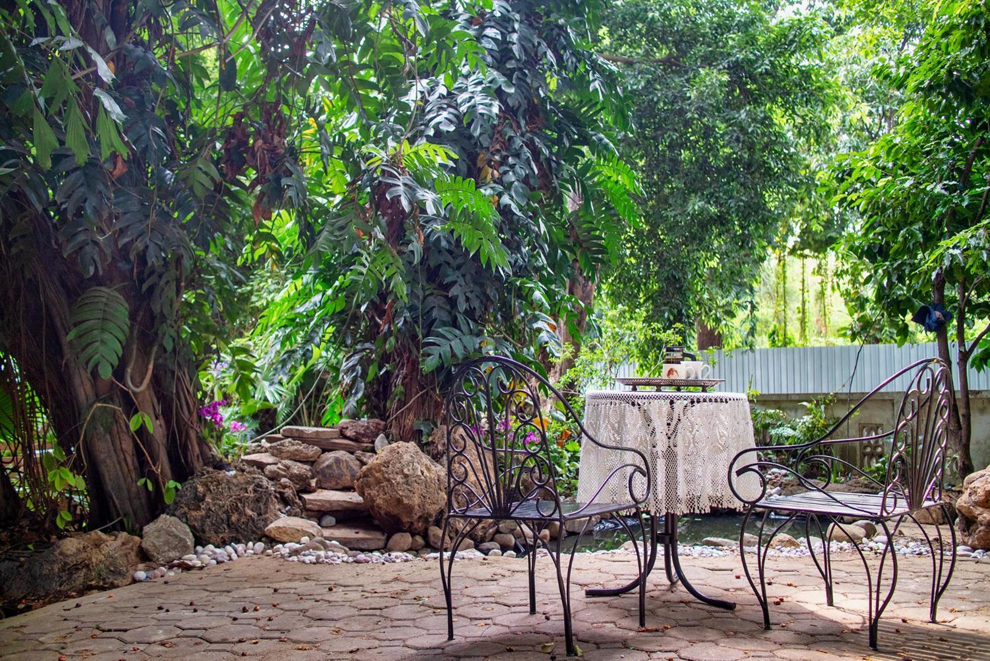Cozycomo Bangkok Exteriör bild