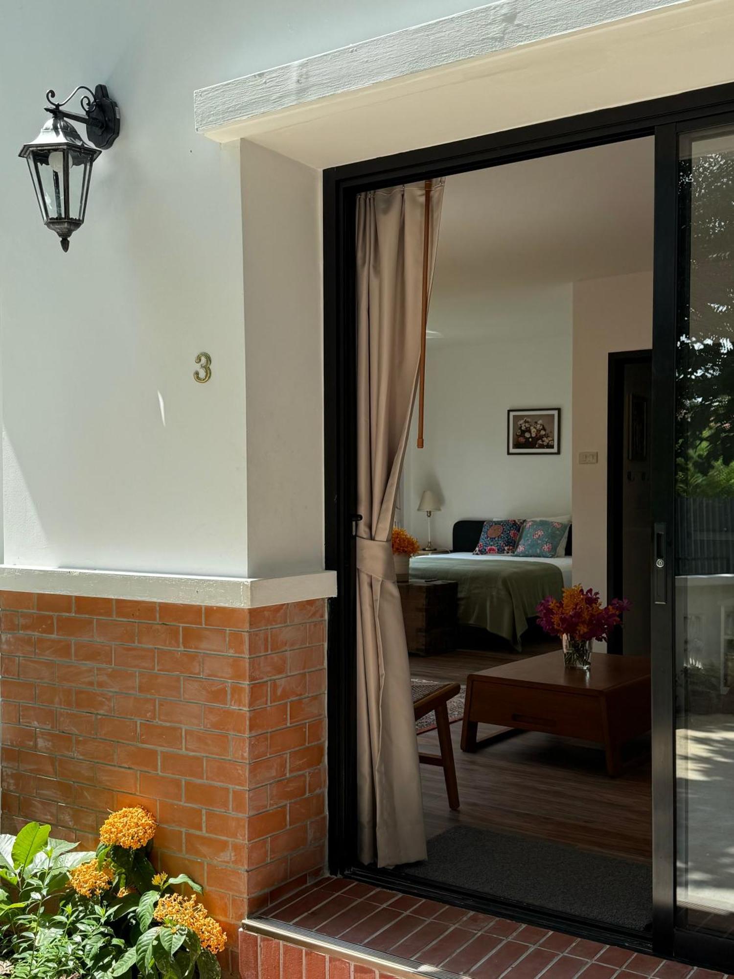 Cozycomo Bangkok Exteriör bild