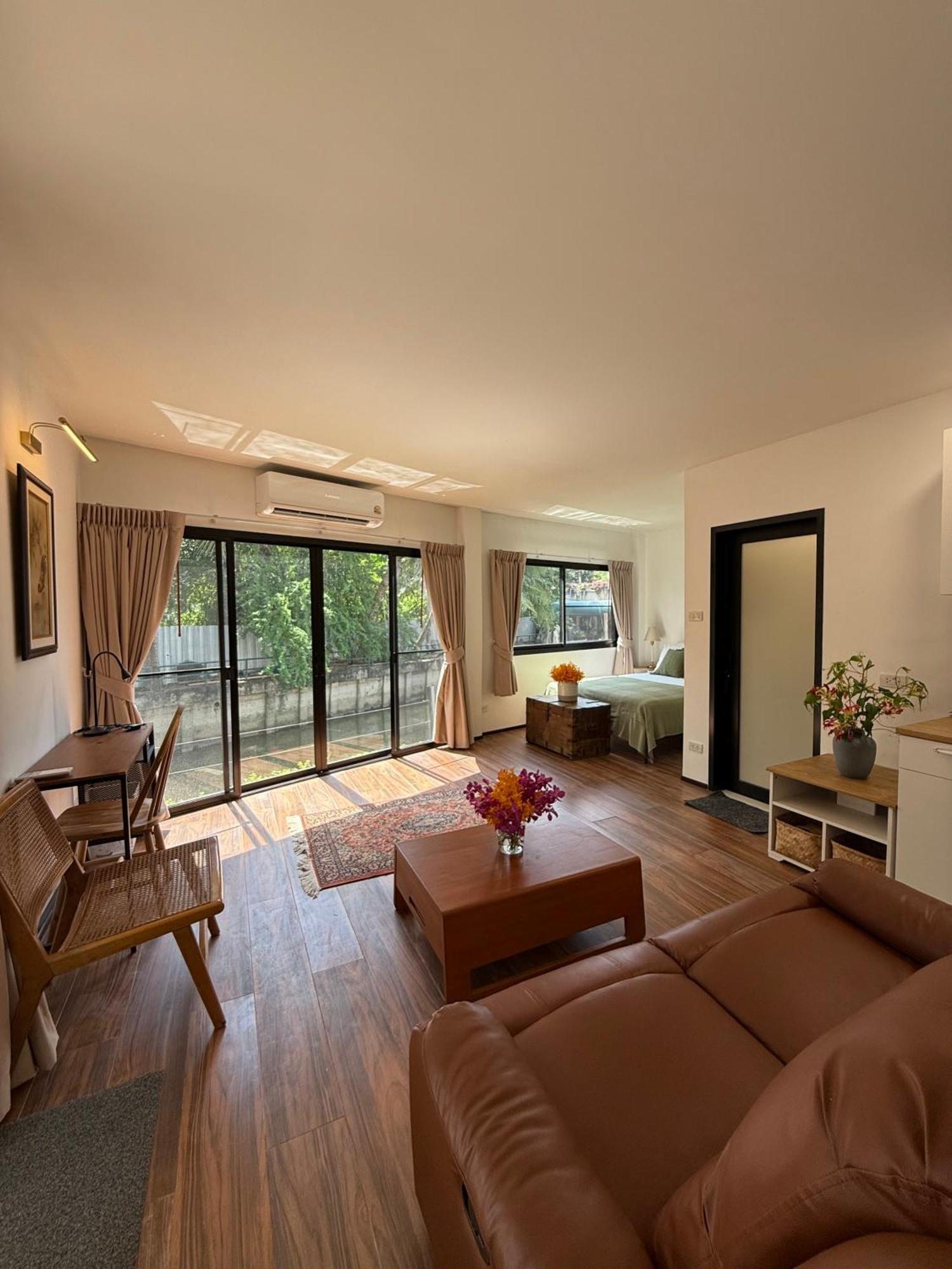 Cozycomo Bangkok Exteriör bild